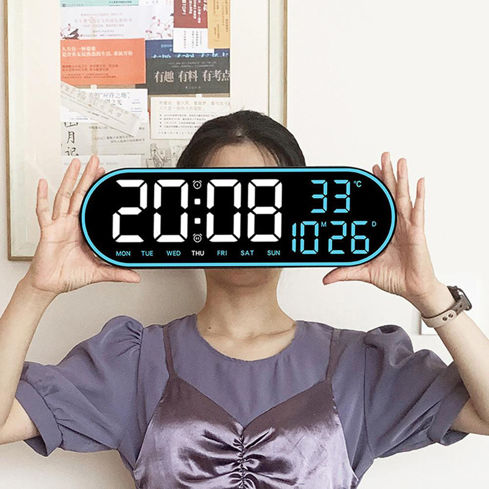 ساعة حائط إلكترونية CRPONY 8021 بيضاء + زرقاء مع عرض الساعة 5 مستويات سطوع قابلة للتعديل للمنزل والمزرعة والمكتب