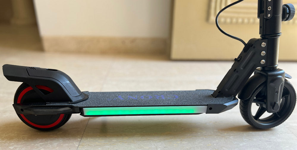 سكوتر كهربائي قابل للطي للأطفال CRONY S32 S31 مع شريط إضاءة LED وأضواء منصة RGB وفرامل إلكترونية
