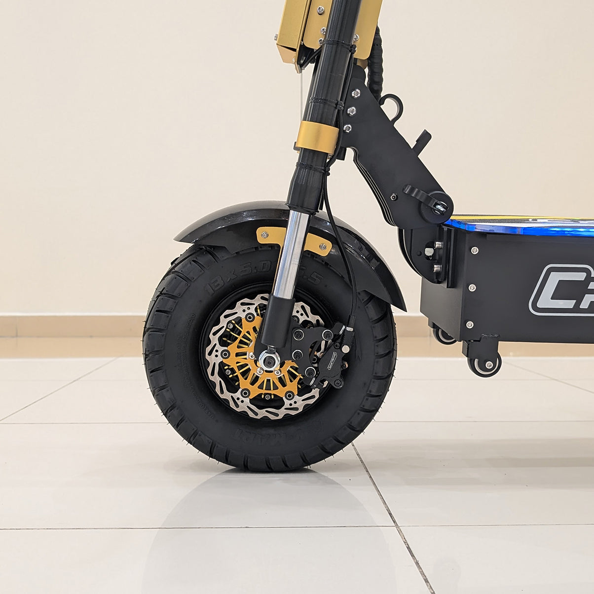 CRONY GT-13 GT13 Electric Scooter 5000Wx2 Motors 75V/31.2AH Battery 65-90KM Range Disc Brakes Front/Rear Suspension High configuration E-Scooter